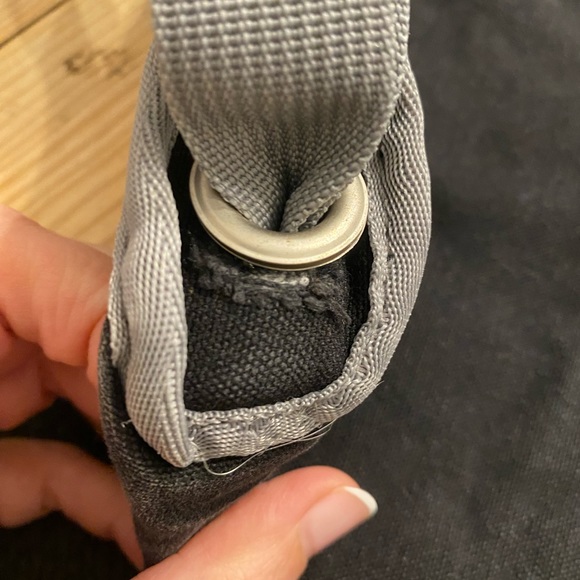 Timberland canvas sling bag drawstring with Velcro pocket - Picture 8 of 8